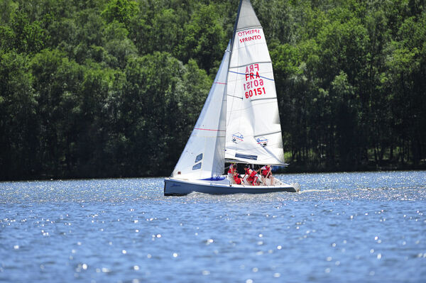 Voile sur le lac des Vieilles-Forges